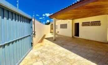 Imagem 2: Casa com 3 dormitórios à venda por R$ 700.000,00 - Jardim Jequitibá - Marília/SP