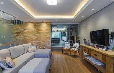 Imagem 3: Casa com 3 Suítes, Piscina e Lazer Completo em Rua Calma