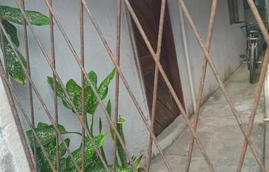 Imagem: VENDO UMA CASA DE VILA