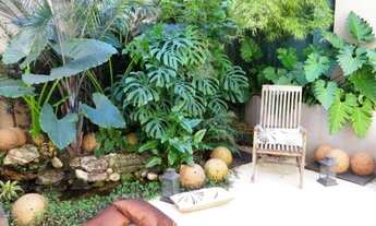 Imagem 3: Casa simples com quintal