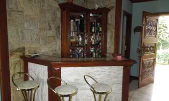 Imagem 5: Casa para Venda em Campos do Jordão, Abernéssia, 4 dormitórios, 4 suítes, 1 banheiro, 4 va