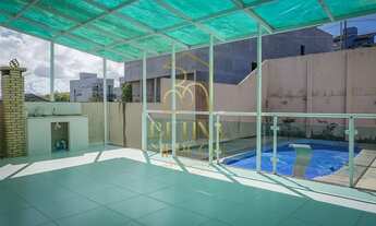 Imagem 2: R$900 mil . CASA com 03 quartos sendo 01 suíte, no Condomínio Vale dos Cristais. Macaé/ RJ