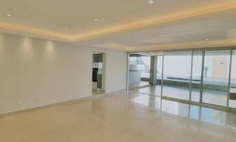 Imagem 5: Casa de condomínio para aluguel e venda possui 400 metros quadrados com 4 quartos