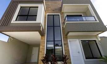 Imagem 2: Sobrado para Venda em Curitiba, Uberaba, 3 dormitórios, 1 suíte, 3 banheiros, 2 vagas