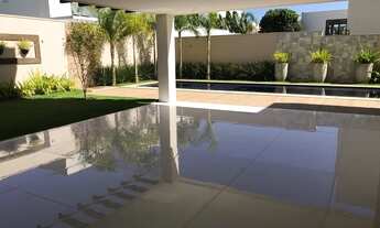 Imagem: Casa de Condomínio para venda possui 470