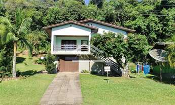 Imagem: Casa com amplo terreno e 4 quartos em Picada