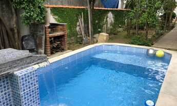 Imagem 5: Linda e espaçosa casa de 3 dorms a venda na Vila Mathias em Santos SP