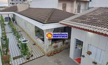 Imagem 2: Casa com 2 suítes e 5 vagas + edícula - 270 m² de construção em terreno de 10 x 50 por R