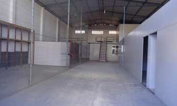 Imagem 3: Comercial/Industrial de 600 metros quadrados no bairro Colubande