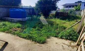 Imagem 2: Casa para Venda em Duque de Caxias, Jardim Glória, 2 dormitórios, 1 banheiro, 3 vagas