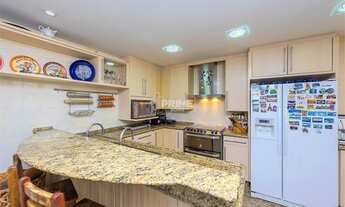 Imagem 5: Fantástica casa estilo clássica com um toque moderno atemporal. 427m² de área privativa em