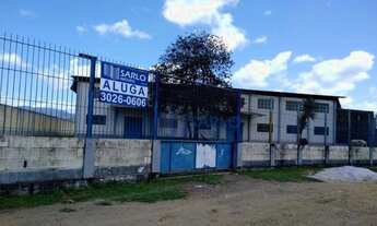 Imagem: Galpão grande área doca campo vestiario