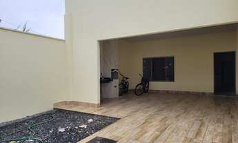 Imagem 5: Casa térrea com churrasqueira, garagem para três carros a quinze minutos do Aeroporto de G