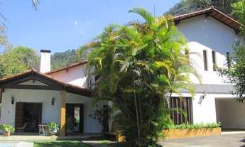 Imagem: Casa de campo em condomínio com 5 suítes