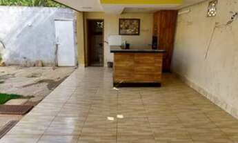 Imagem 2: Casa para venda tem 200 metros quadrados com 2 quartos