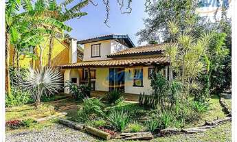 Imagem 3: Casa a poucos metros da praia da Joaquina