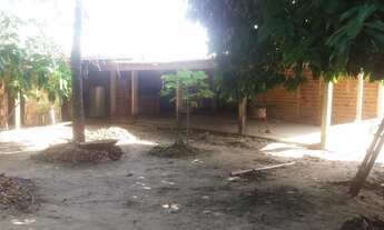 Imagem: VENDO Sítio - frente ao campo oficial do