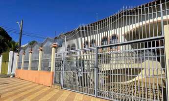 Imagem: Casa para venda tem 282 metros quadrados