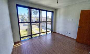 Imagem 6: Casa de condomínio para venda possui 212 metros quadrados com 3 quartos