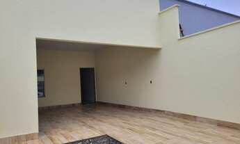 Imagem 2: Casa térrea com churrasqueira, garagem para três carros a quinze minutos do Aeroporto de G