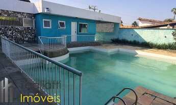 Imagem 2: CASA AO LADO DA LAGOA COM 02 TERRENOS E ARQUITETURA MODERNA