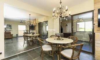 Imagem 6: Casa ampla 167m² com muito potencial, sacada e varanda, 4 vagas de garagem e um enorme qui