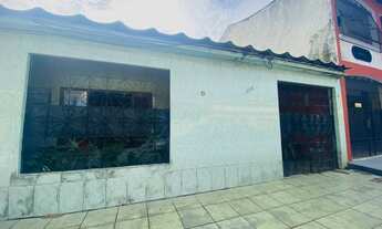 Imagem 2: Casa para venda com 220 metros quadrados com 3 quartos em Marambaia