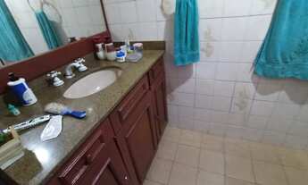 Imagem 6: Apartamento para venda, 1º andar, posição lateral (meio), prédio com elevador e vaga cober