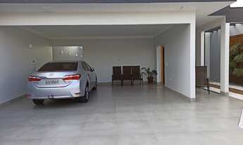 Imagem 3: Casa para venda possui 216 metros quadrados com 2 quartos em Portal das Torres - Maringá