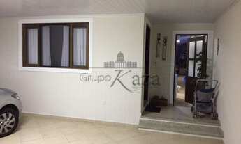 Imagem 2: Casa para venda tem 180 metros quadrados com 4 quartos