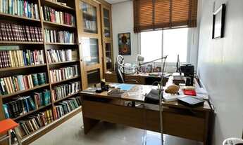 Imagem 4: Casa térrea ampla com 3 suítes - 2 terrenos - Condomínio Alphaville - Excelente localizaçã