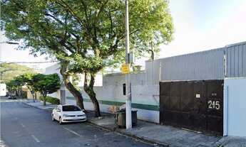 Imagem: 30x25 m2 bem localizado próximo Castelo