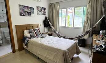 Imagem 3: Casa térrea ampla com 3 suítes - 2 terrenos - Condomínio Alphaville - Excelente localizaçã