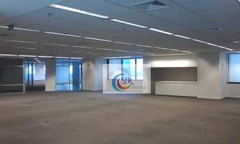 Imagem 3: Laje comercial de 775 m² com carpete e divisórias. 9 banheiros. Ar condicionado. 21 vagas