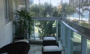 Imagem 2: Apartamento para venda possui 220 metros quadrados com 4 quartos em Praia do Pecado - Maca