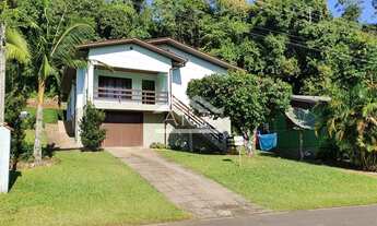 Imagem 2: Casa com amplo terreno e 4 quartos em Picada Café, na Serra Gaúcha