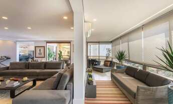 Imagem 3: Apartamento reformado, moderno, espaçoso, quatro suítes, mobiliado e reformado no coração