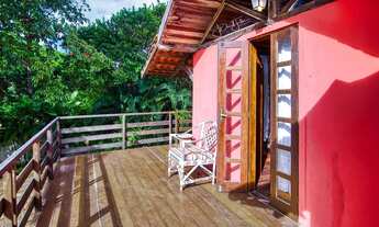 Imagem 2: Casa rústica com piscina numa área verde em Pipa