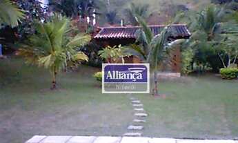 Imagem 3: Maravilhosa propriedade VAZIA e cercada pela natureza em Papucaia! 2.400m² de área total