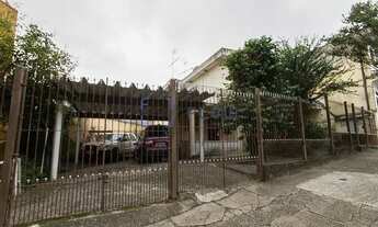 Imagem 2: Sobrado com 7 dormitórios e 4 vagas