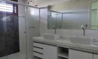 Imagem 2: Casa de condomínio para aluguel possui 272m² com 4 quartos no Alphaville Norte 1