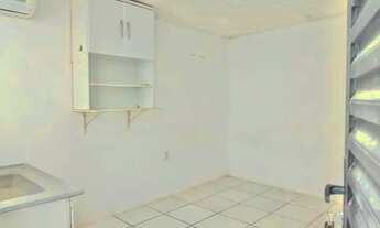 Imagem 4: Bem Próximo ao metrô do Aeroporto: Apt com Suíte banheiro, local familiar Excelente