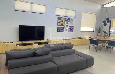 Imagem 5: Casa à venda com 265 m², 3 suítes, sala de estar, cozinha, escritório e garagem para 4 car