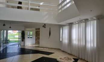 Imagem 4: Casa de condomínio para aluguel possui 680 metros quadrados com 6 quartos