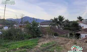 Imagem 4: Terreno no Centro de Águas Mornas próximo à Prefeitura