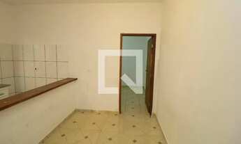 Imagem 2: Casa para Aluguel - Vila Santa Clara, 1 Quarto, 47 m2