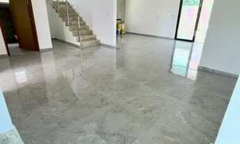 Imagem 2: Casa a Venda no Jardins do Lago com 4 suítes amplas, 236 metros de área construída, oportu