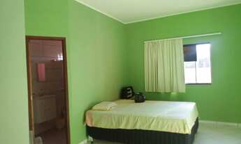 Imagem 7: Vendo casa grande próximo do centro,com 5 peças e 3 banheiros. Faça visita !!