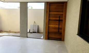 Imagem 4: Bairro Reserva Real. Casa ampla com 3 quartos, sendo 1 suíte com closet. Casa com piscina