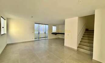 Imagem 5: Design Moderno em Manguinhos: Linda Casa Duplex com 4 Quartos e Sacada!